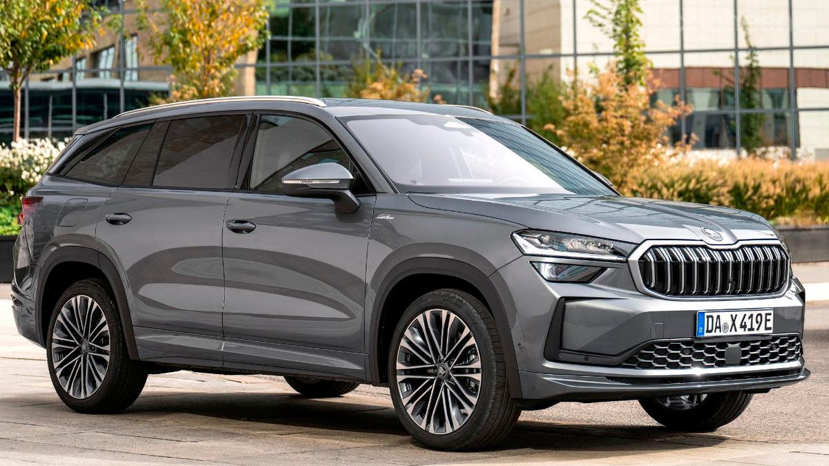 Skoda Kodiaq Laurin & Klement Debuts with 272 HP Plug-In Hybrid Powertrain